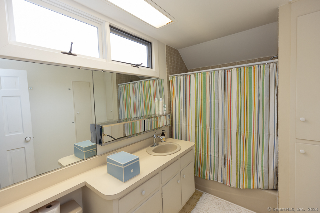 17 Agawam Avenue Old Saybrook CT 06475