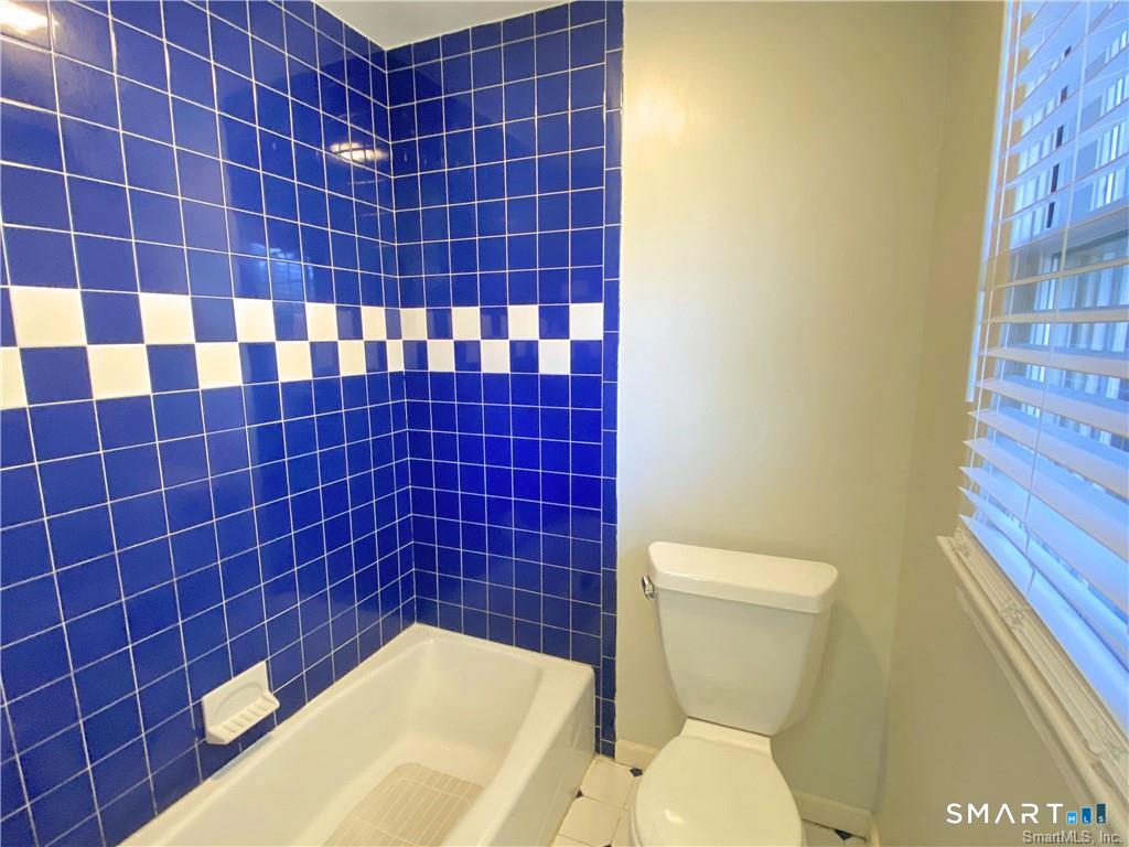 135 Ridgeley Avenue Fairfield CT 06825