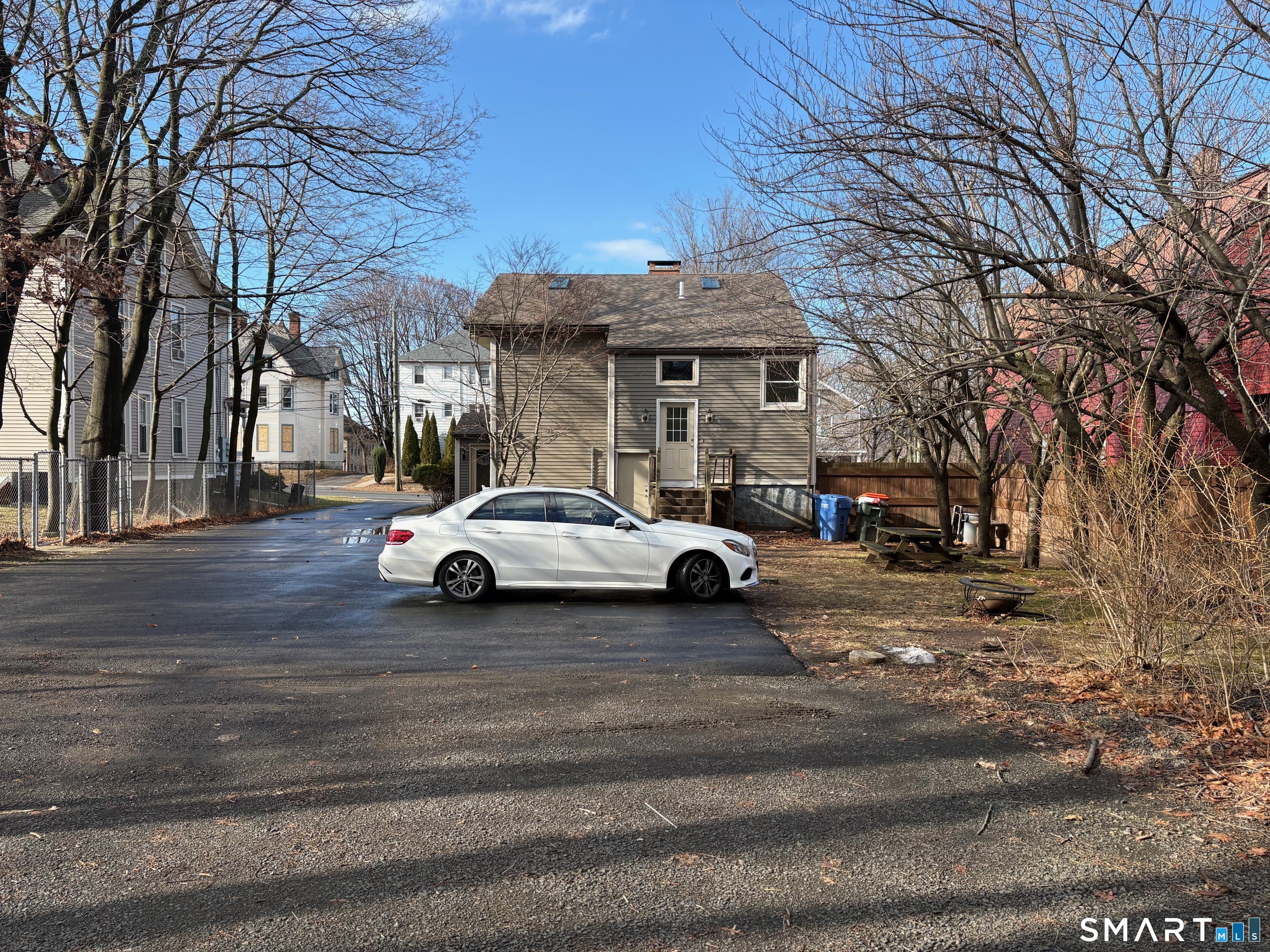 693 Broad Street Meriden CT 06450
