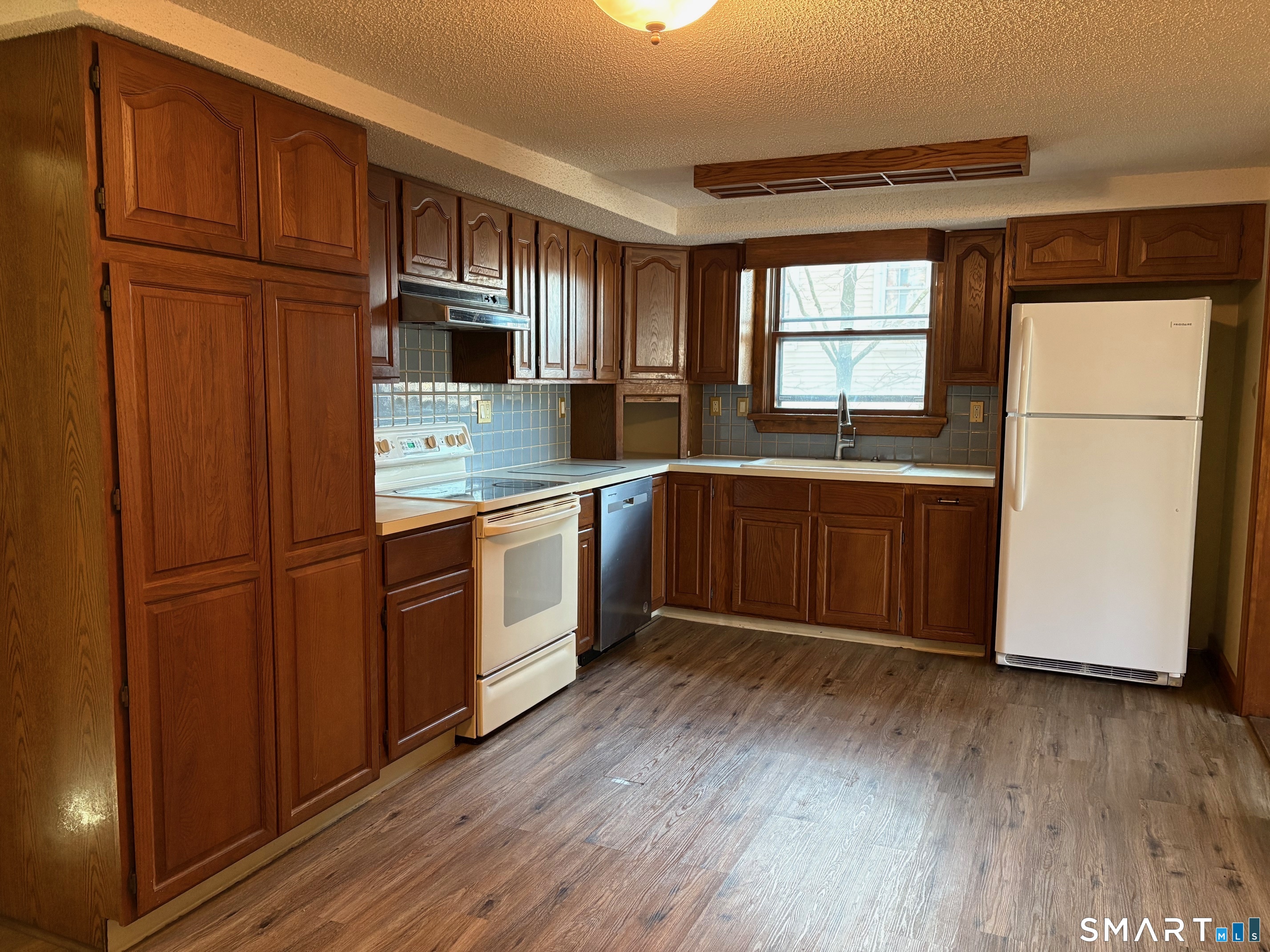 693 Broad Street Meriden CT 06450