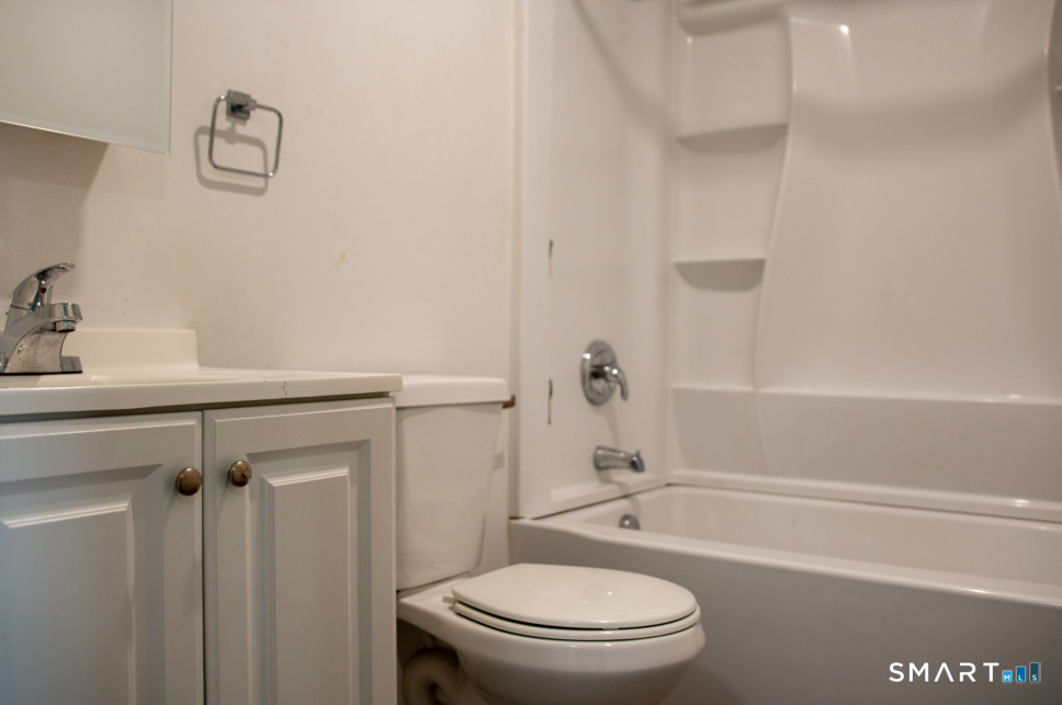 22 Brewster Street Waterbury CT 06704