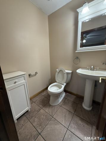 1302 Summer Hill Drive South Windsor CT 06074