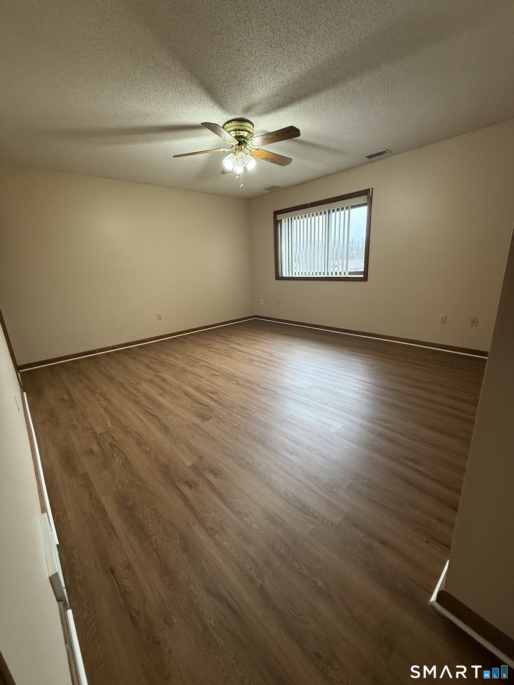 1302 Summer Hill Drive South Windsor CT 06074