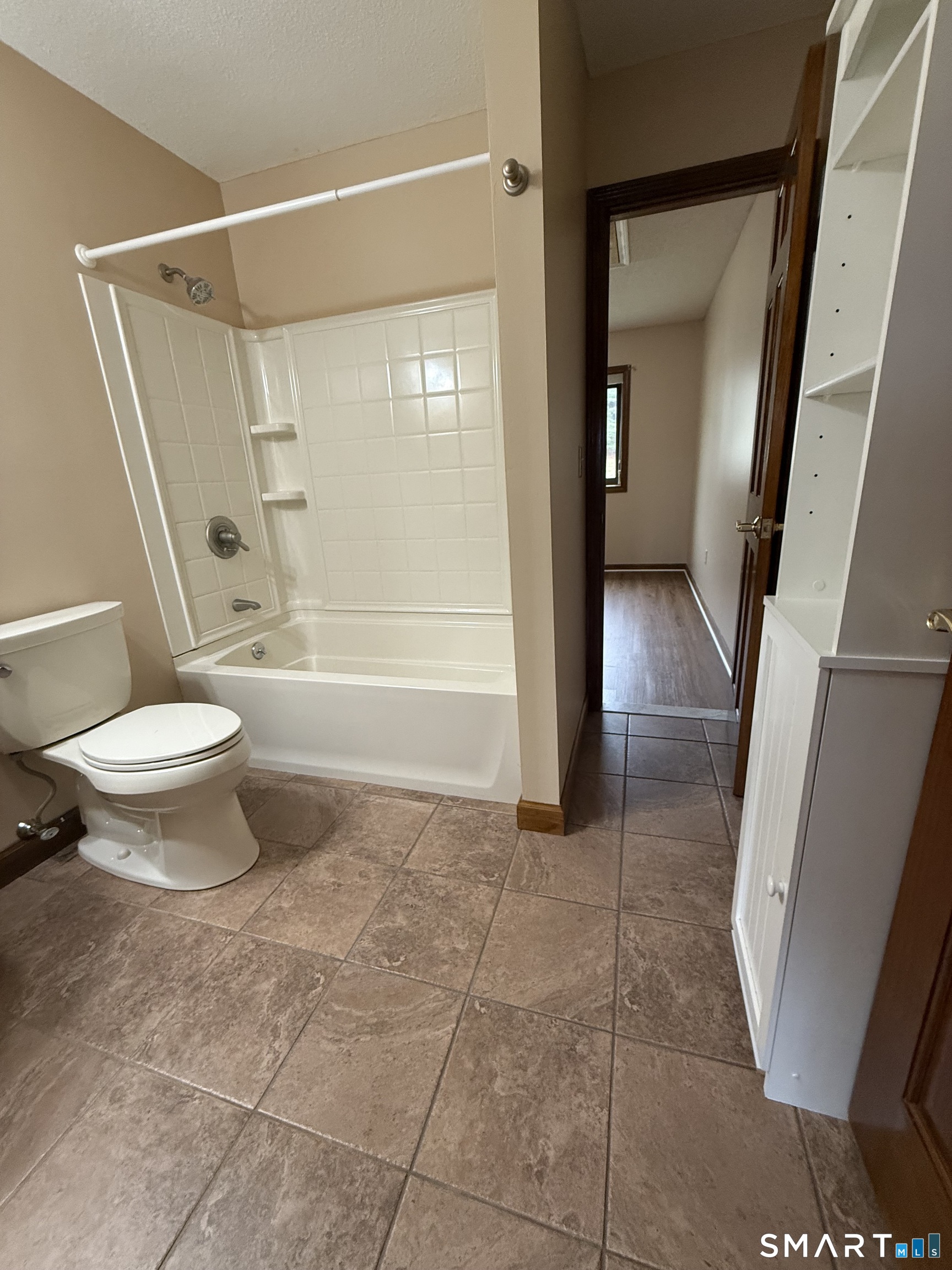 1302 Summer Hill Drive South Windsor CT 06074