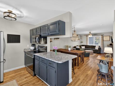 1691 Norwich New London Turnpike Montville CT 06382