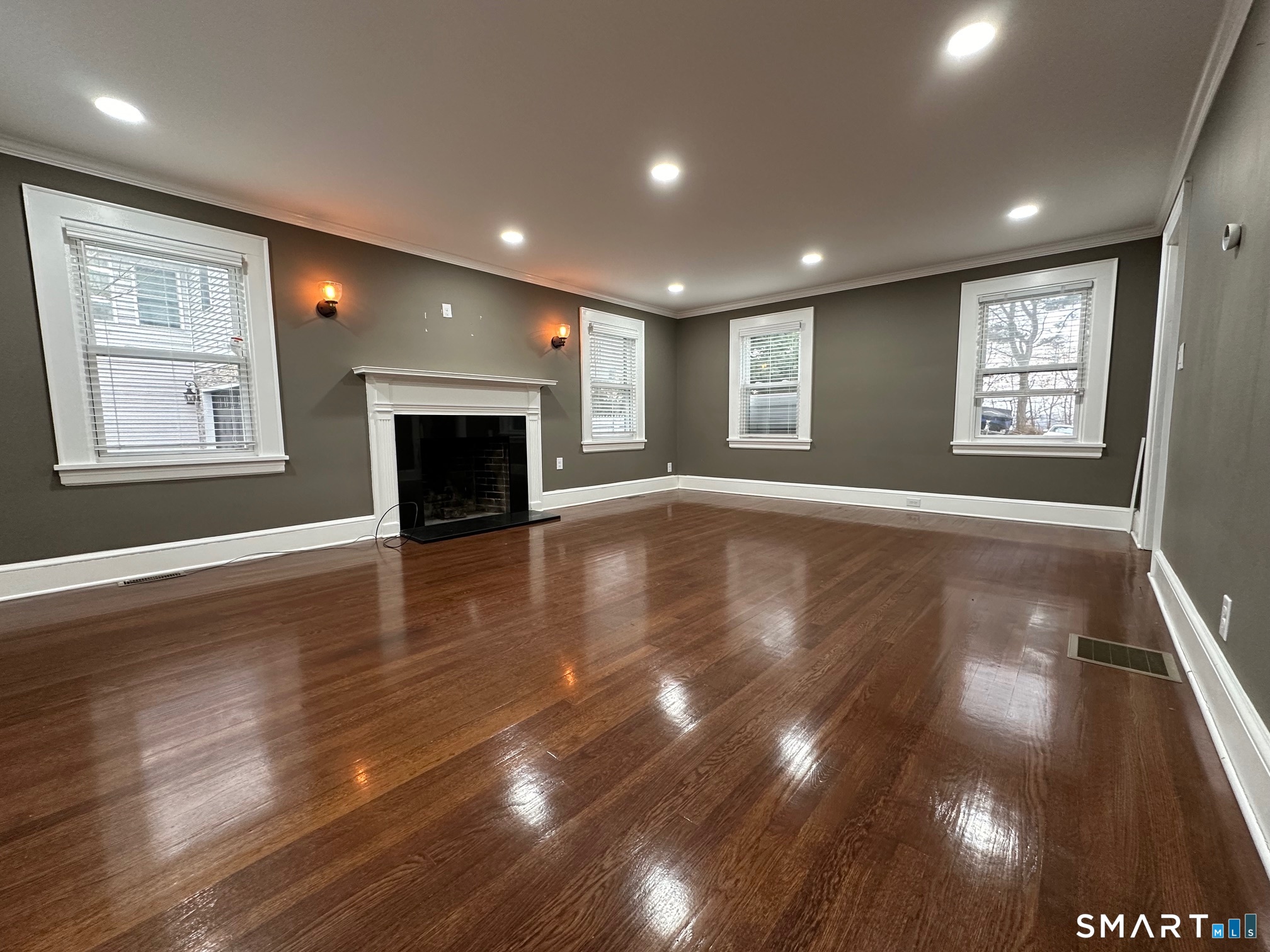 70 Hawthorne Street Bridgeport CT 06610