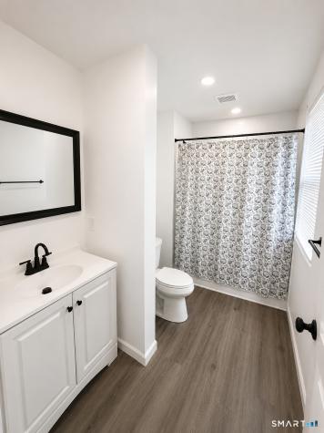 15 Lincoln Place Bristol CT 06010