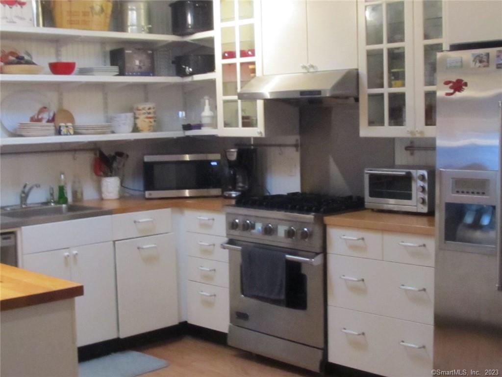 2 Bidwell Street East Lyme CT 06357