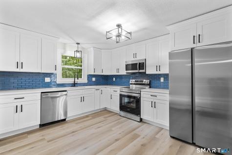 32 Woodhaven Drive Burlington CT 06013