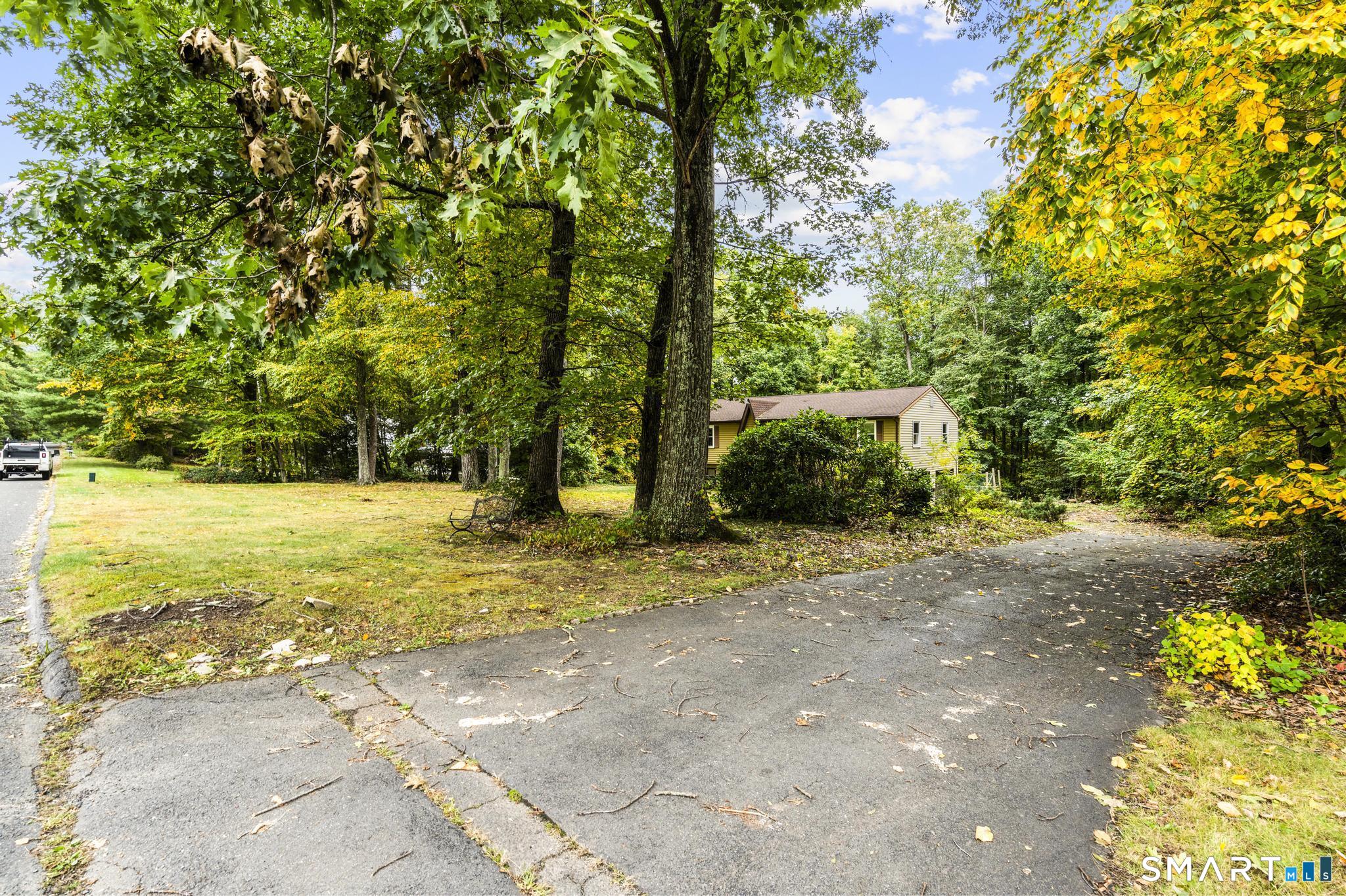 32 Woodhaven Drive Burlington CT 06013