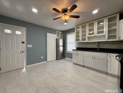 8 Scott Street Naugatuck CT 06770