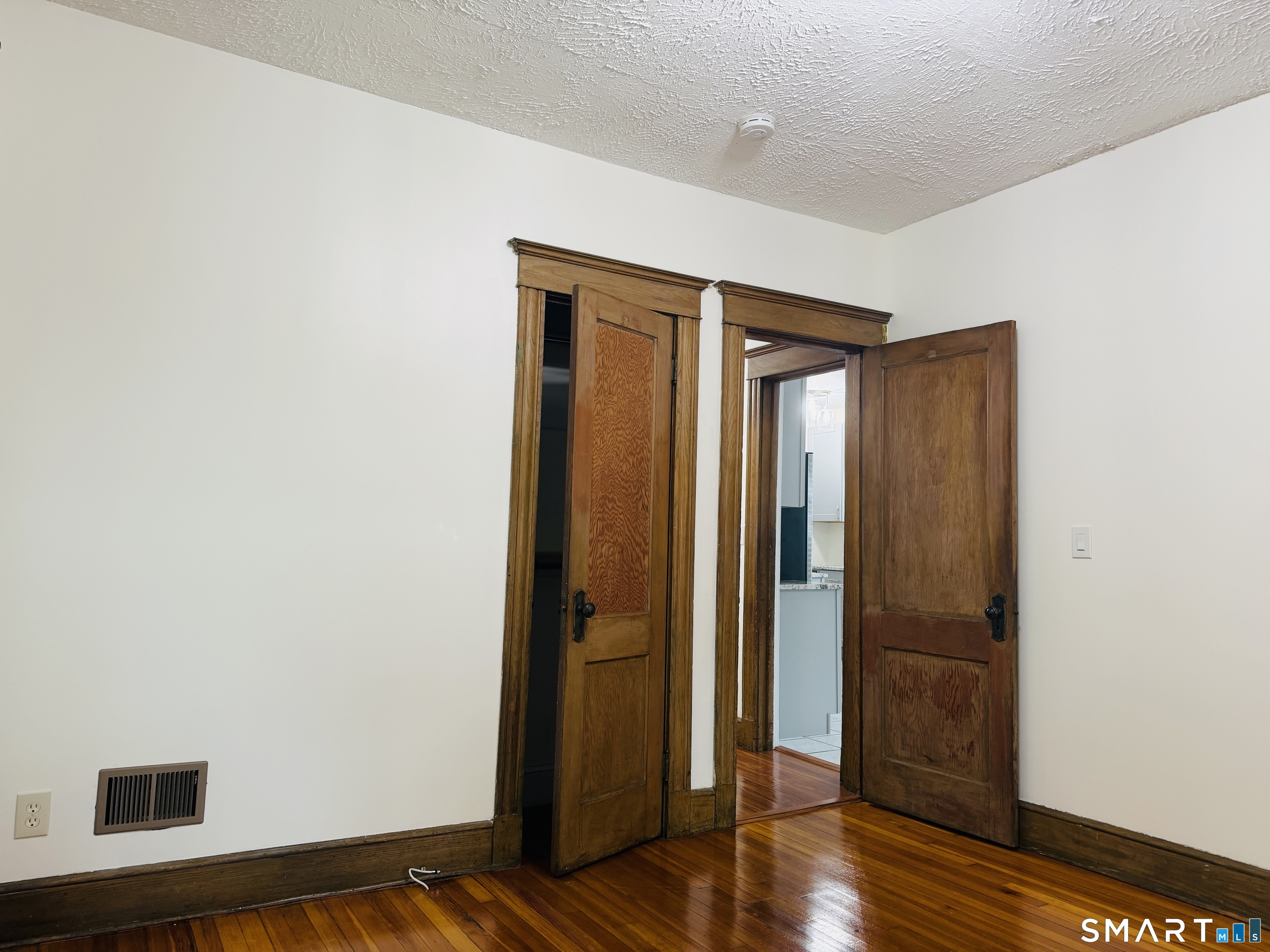 17 Cottage Street New Haven CT 06511