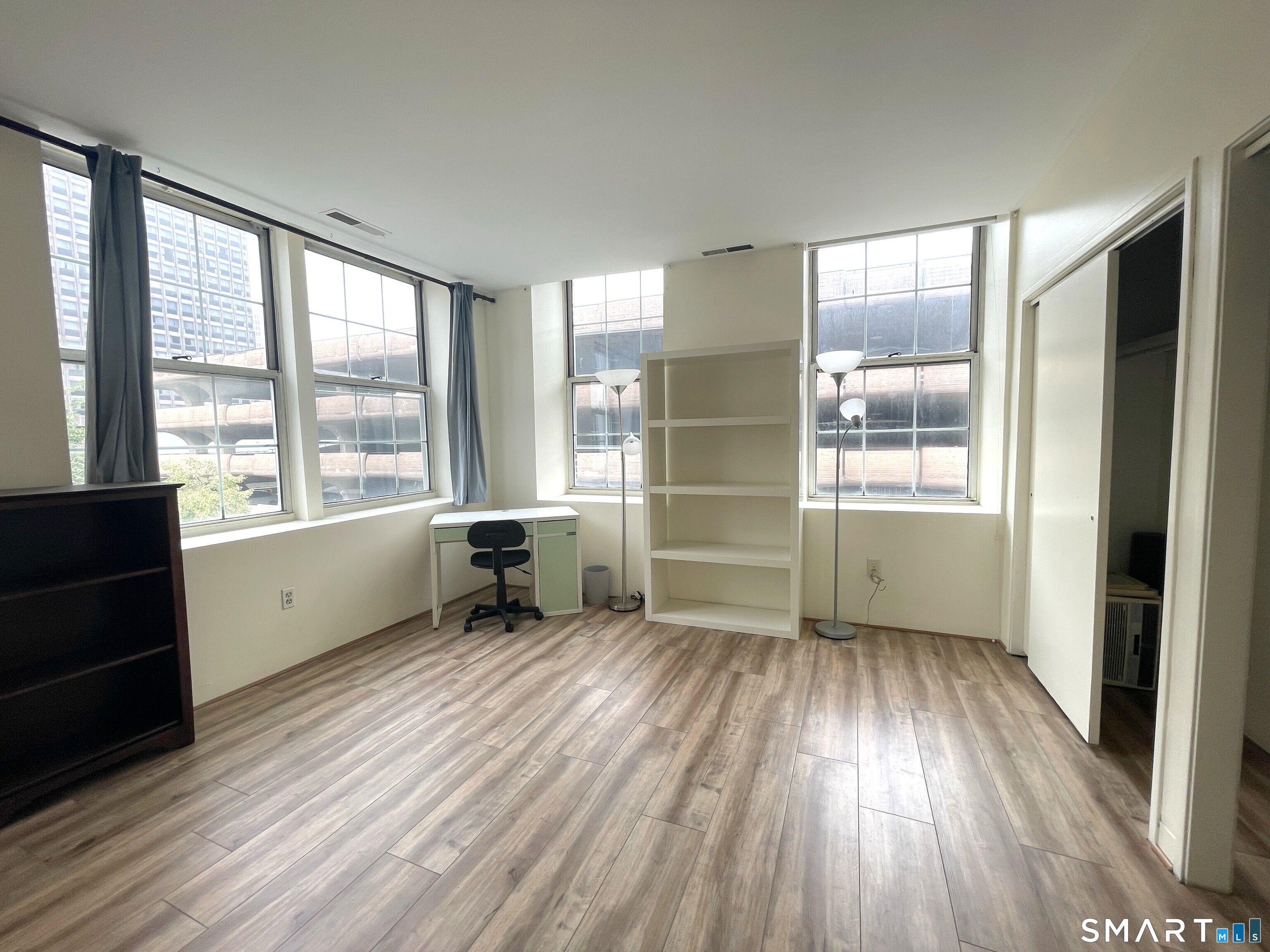 196 Crown Street New Haven CT 06510