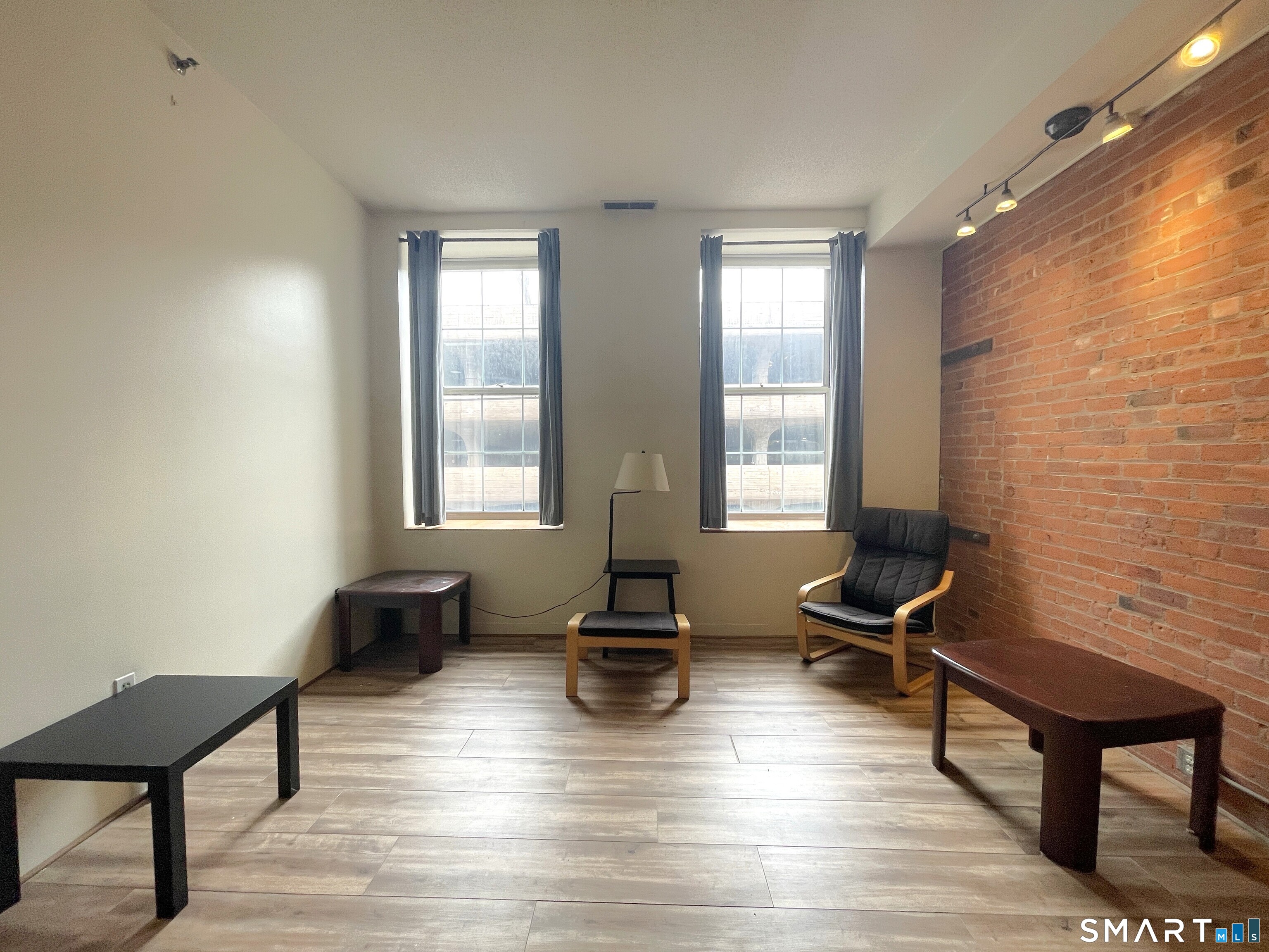 196 Crown Street New Haven CT 06510