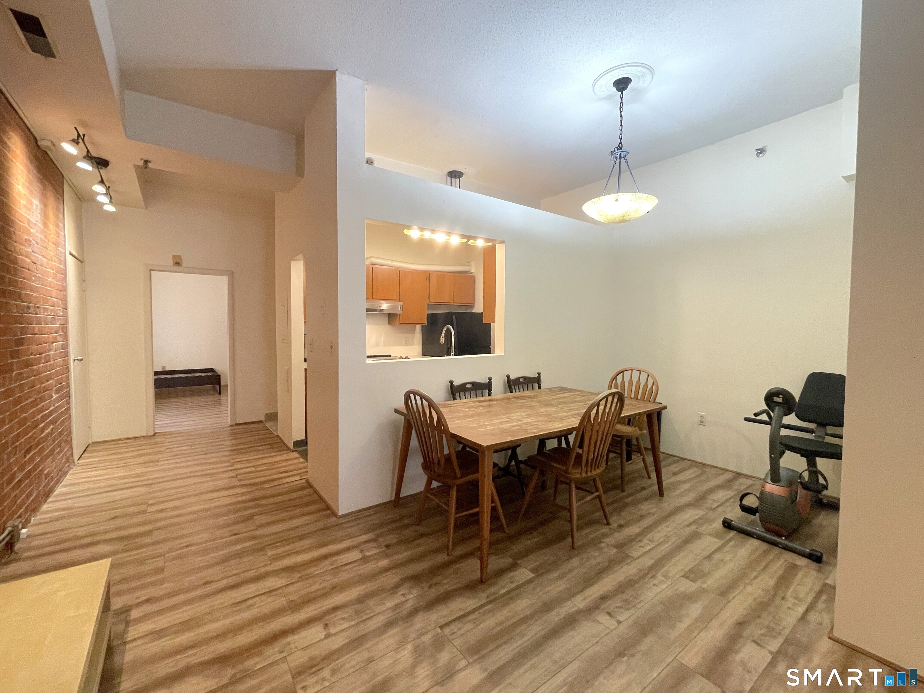 196 Crown Street New Haven CT 06510