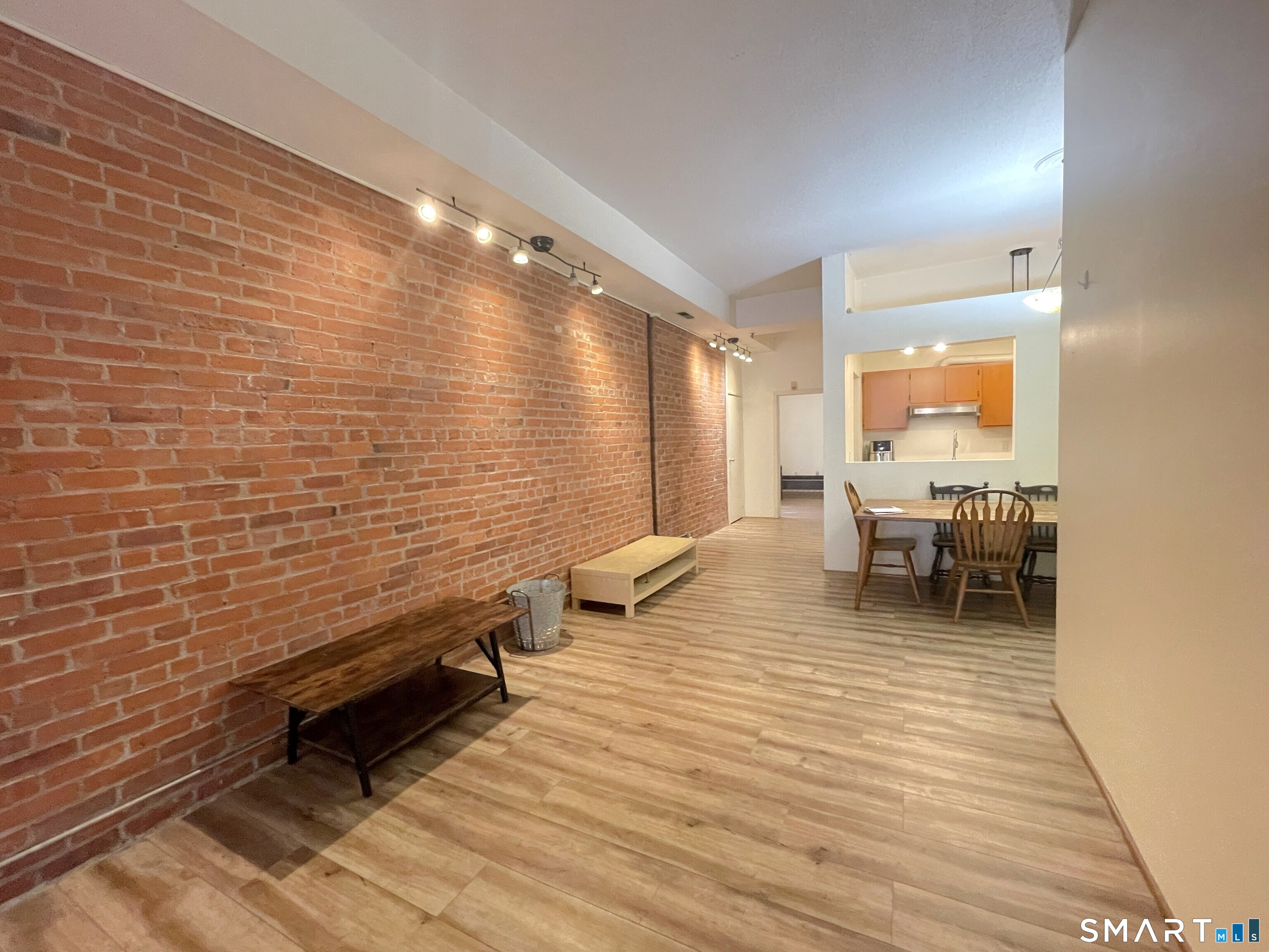 196 Crown Street New Haven CT 06510