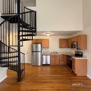 Milford CT, 670 Boston Post Road, Unit 1