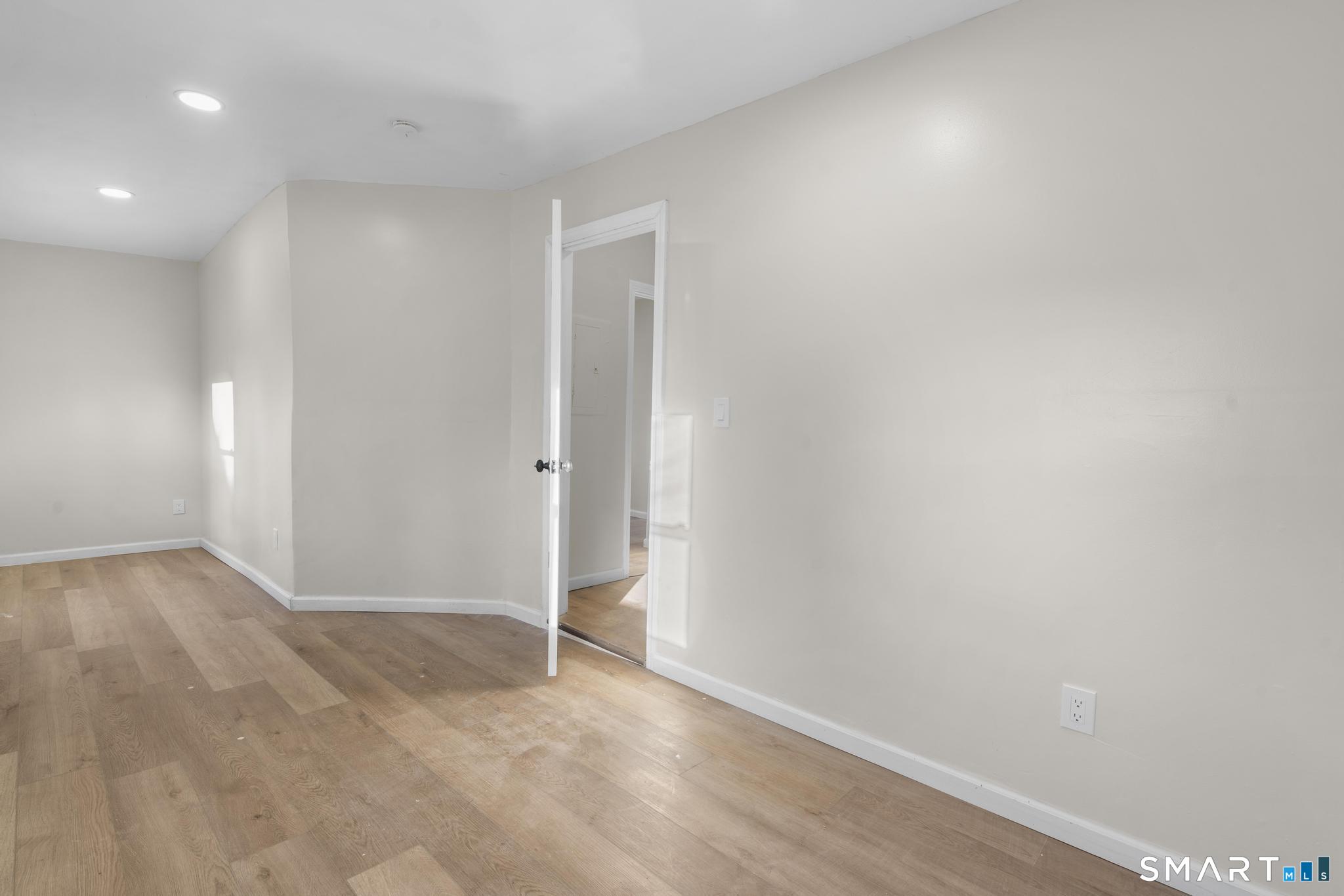 26-28 Mclean Street Hartford CT 06114