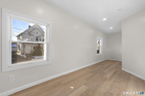 26-28 Mclean Street Hartford CT 06114