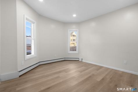 26-28 Mclean Street Hartford CT 06114