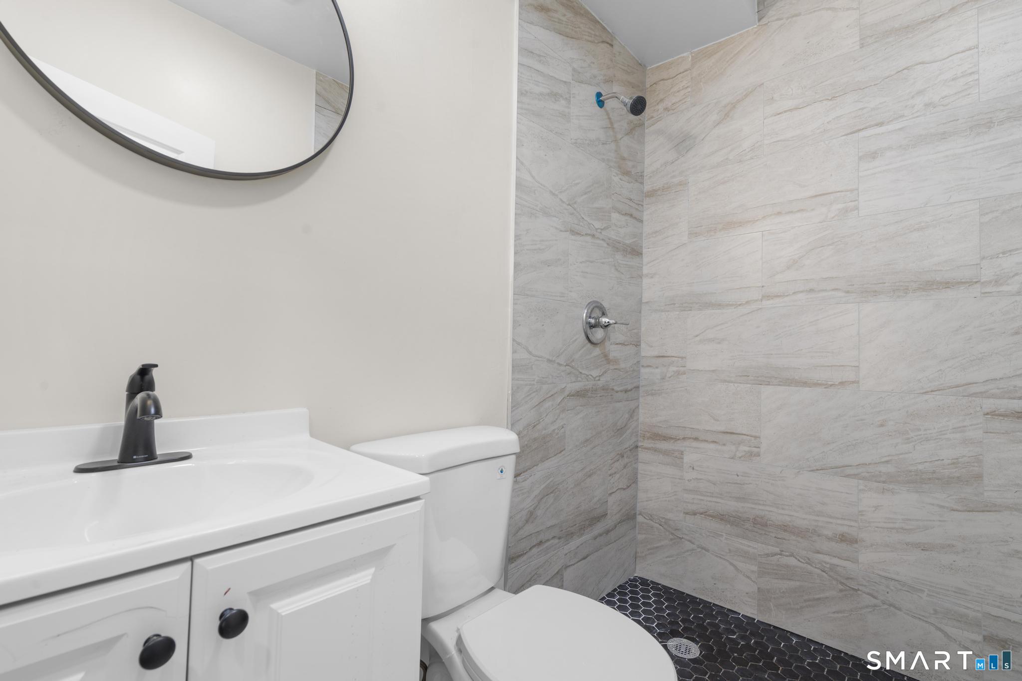 26-28 Mclean Street Hartford CT 06114