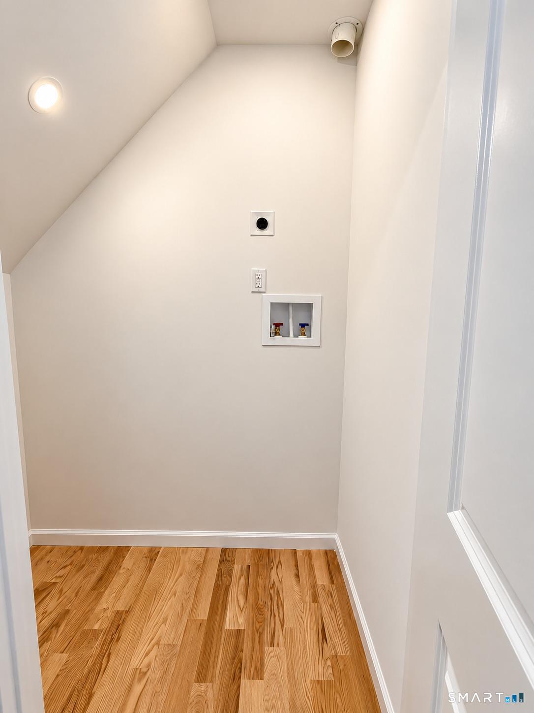 270 Wells Street Bridgeport CT 06606