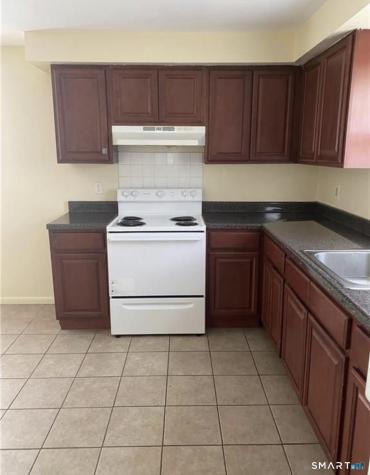 27 Manila Avenue Woodbridge CT 06525