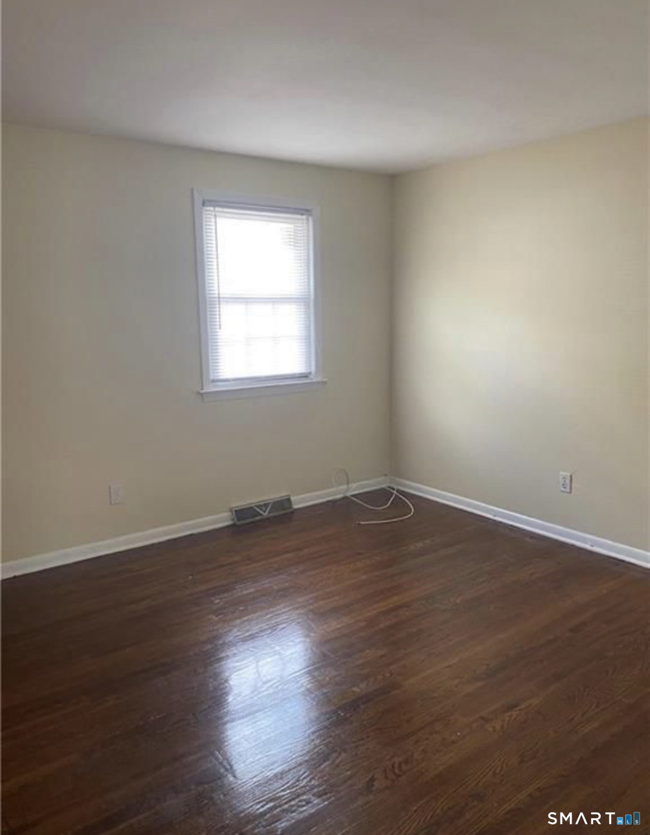 27 Manila Avenue Woodbridge CT 06525