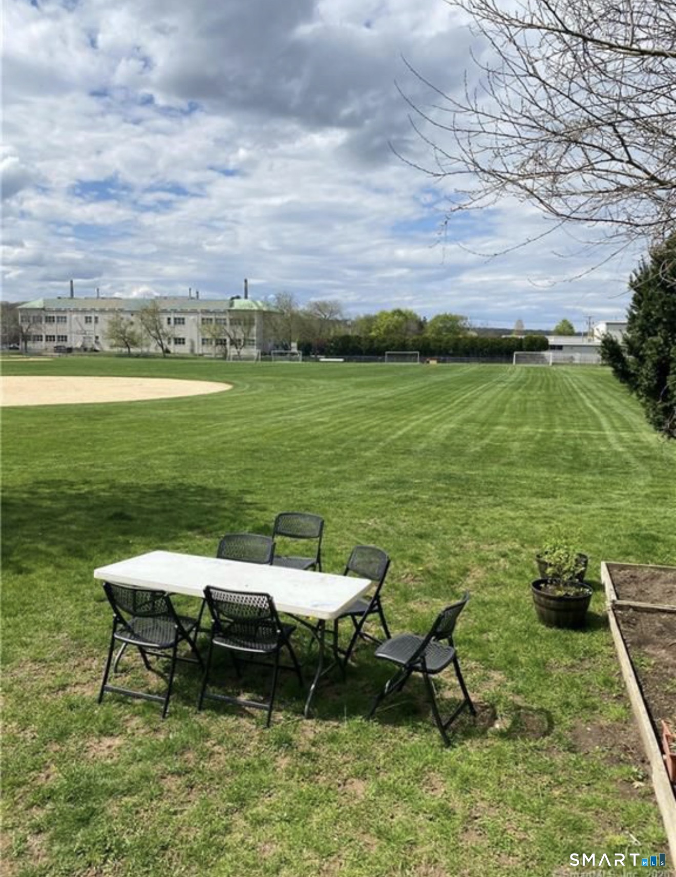 27 Manila Avenue Woodbridge CT 06525