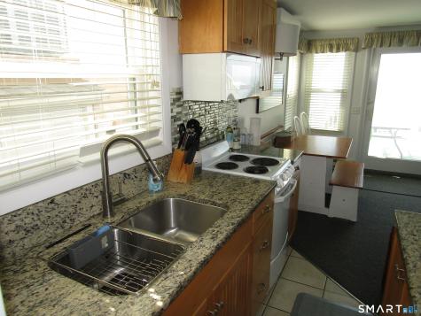 82 Old Colony Road Old Lyme CT 06371