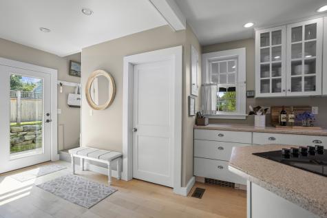 22 School Street (Mystic) Stonington CT 06355