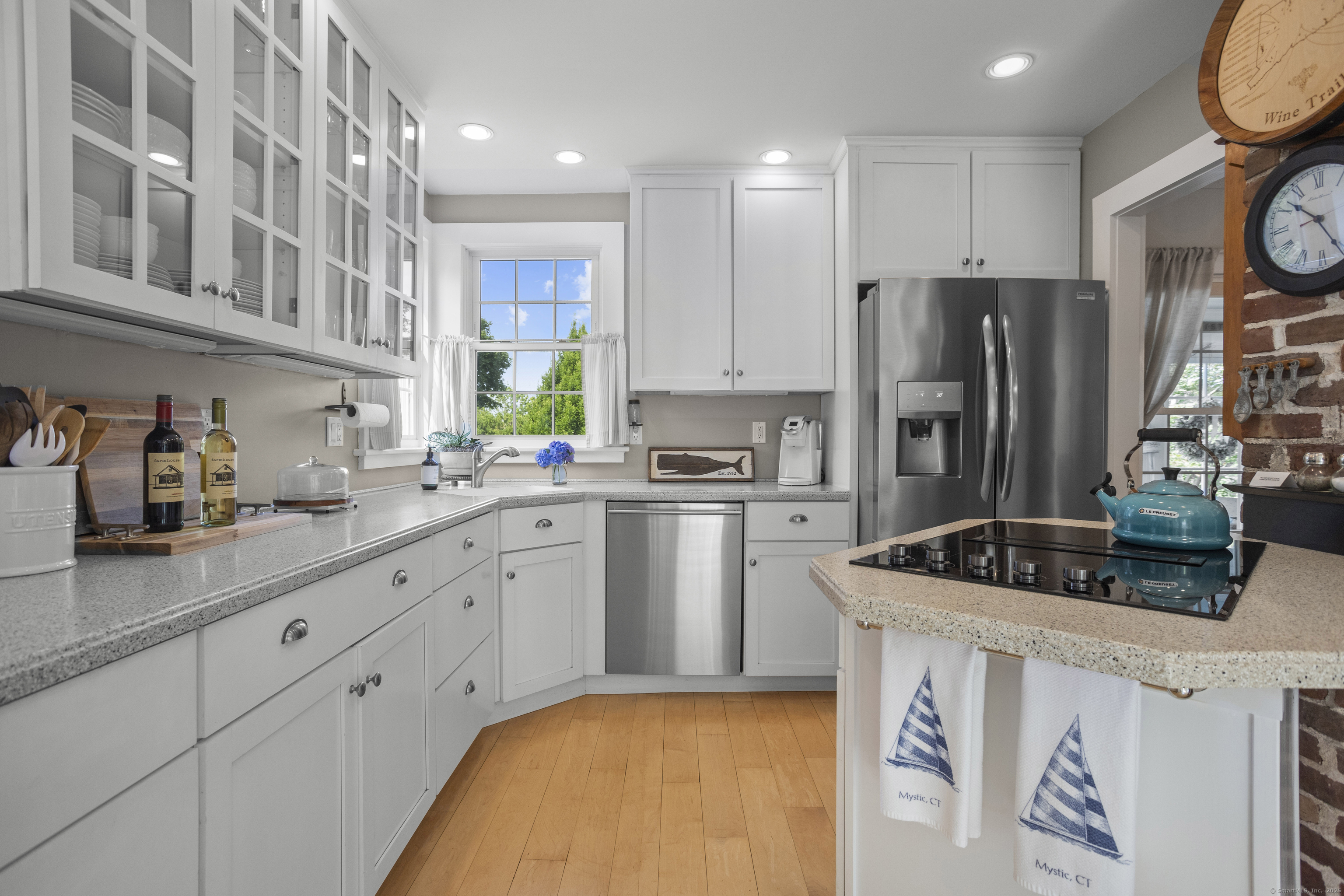 22 School Street (Mystic) Stonington CT 06355