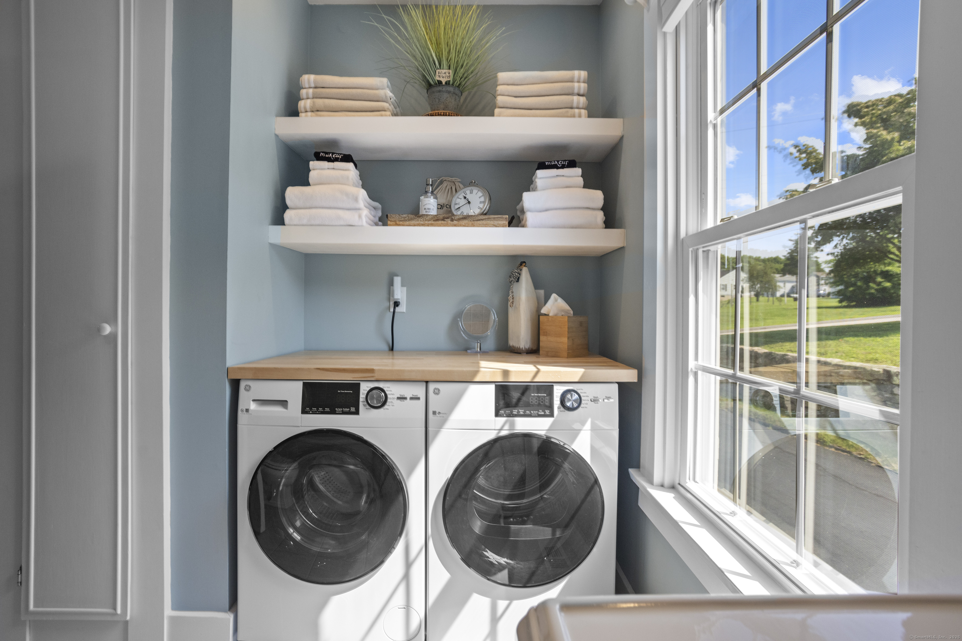 22 School Street (Mystic) Stonington CT 06355