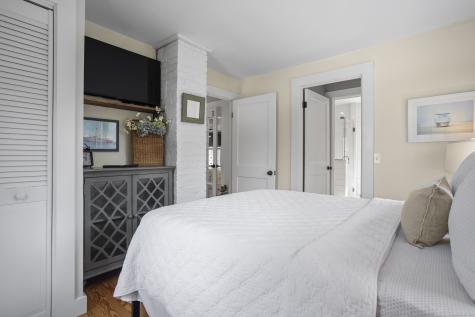 22 School Street (Mystic) Stonington CT 06355