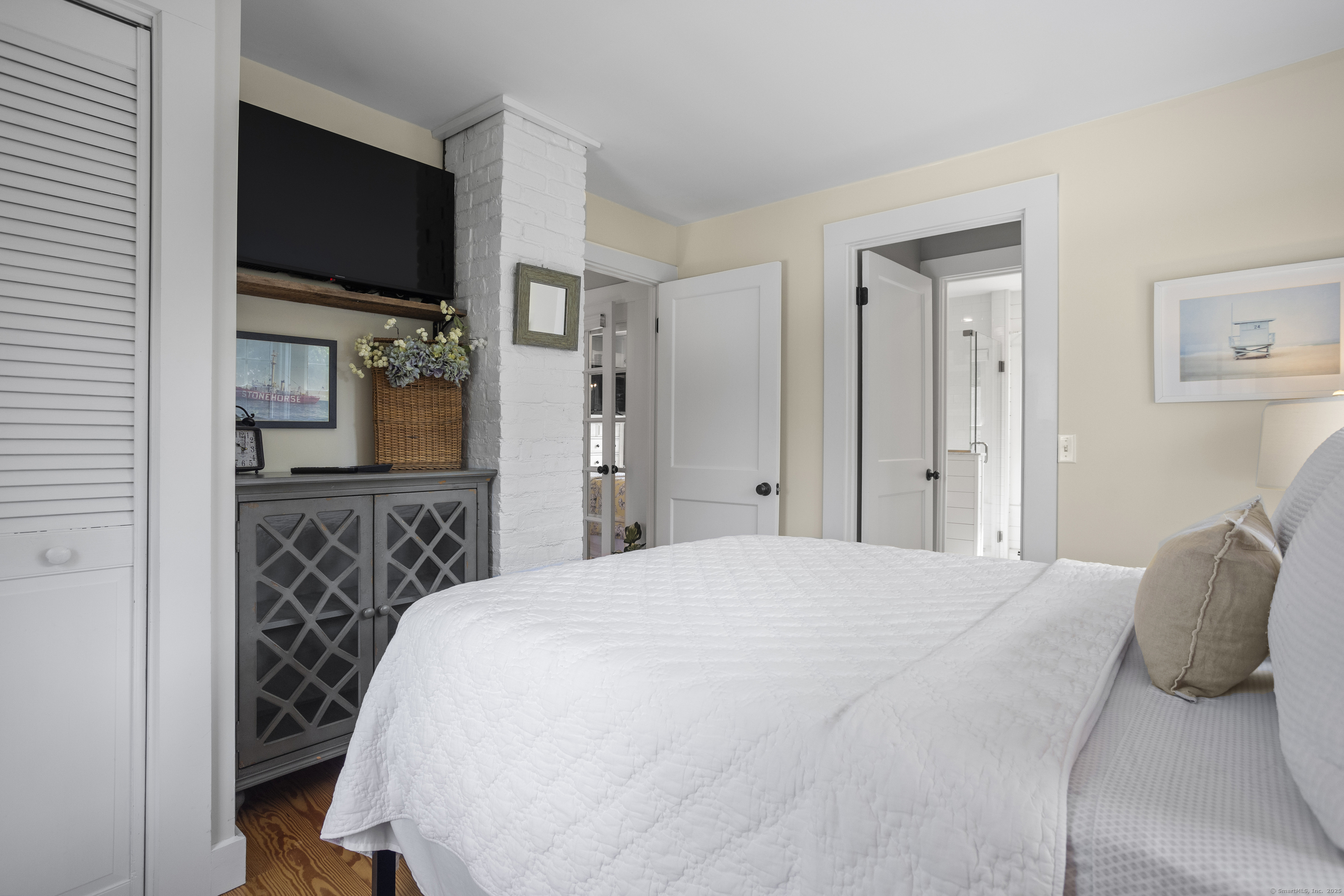 22 School Street (Mystic) Stonington CT 06355