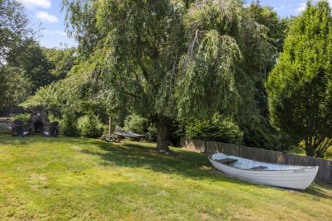 22 School Street (Mystic) Stonington CT 06355