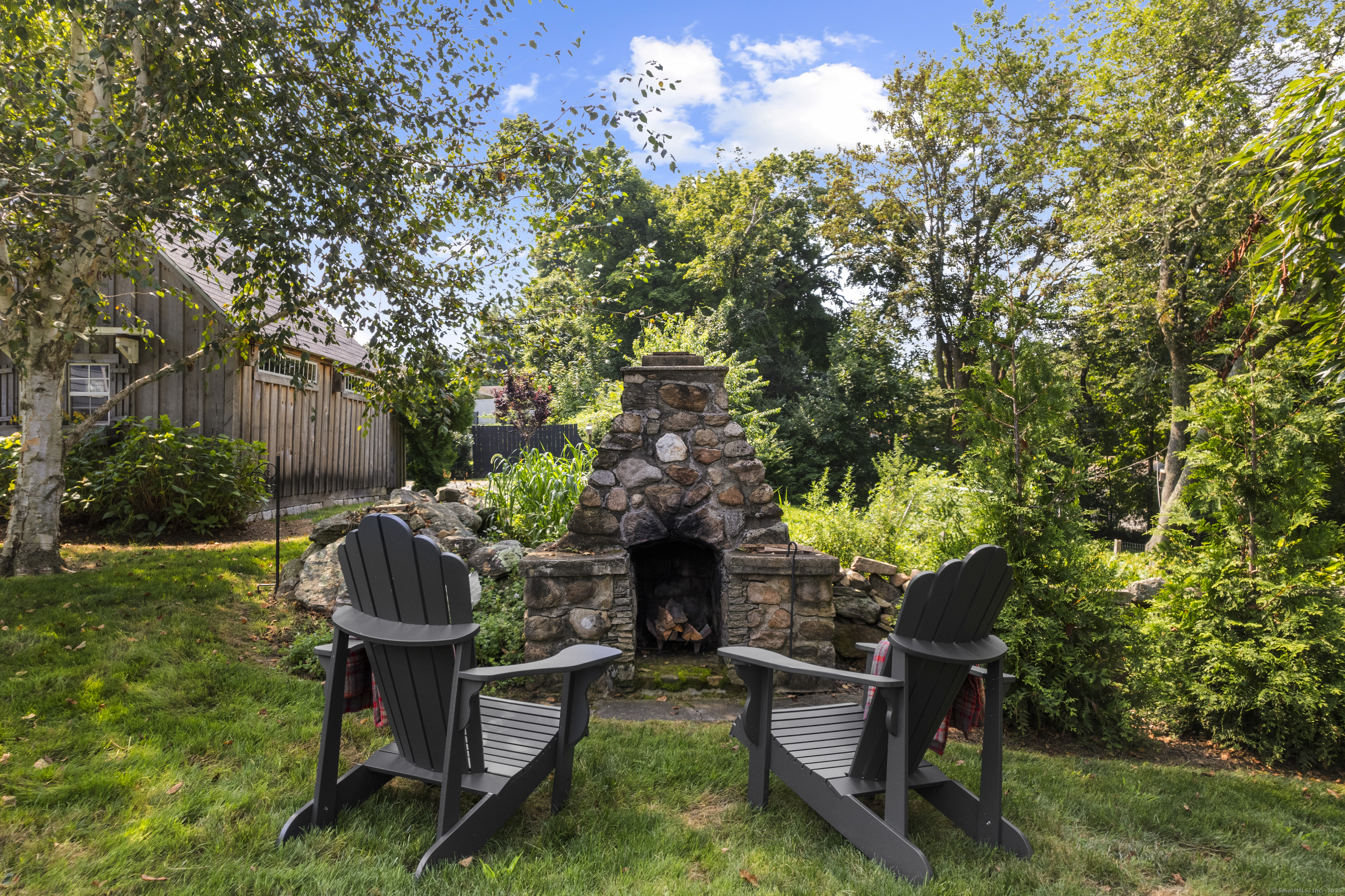 22 School Street (Mystic) Stonington CT 06355