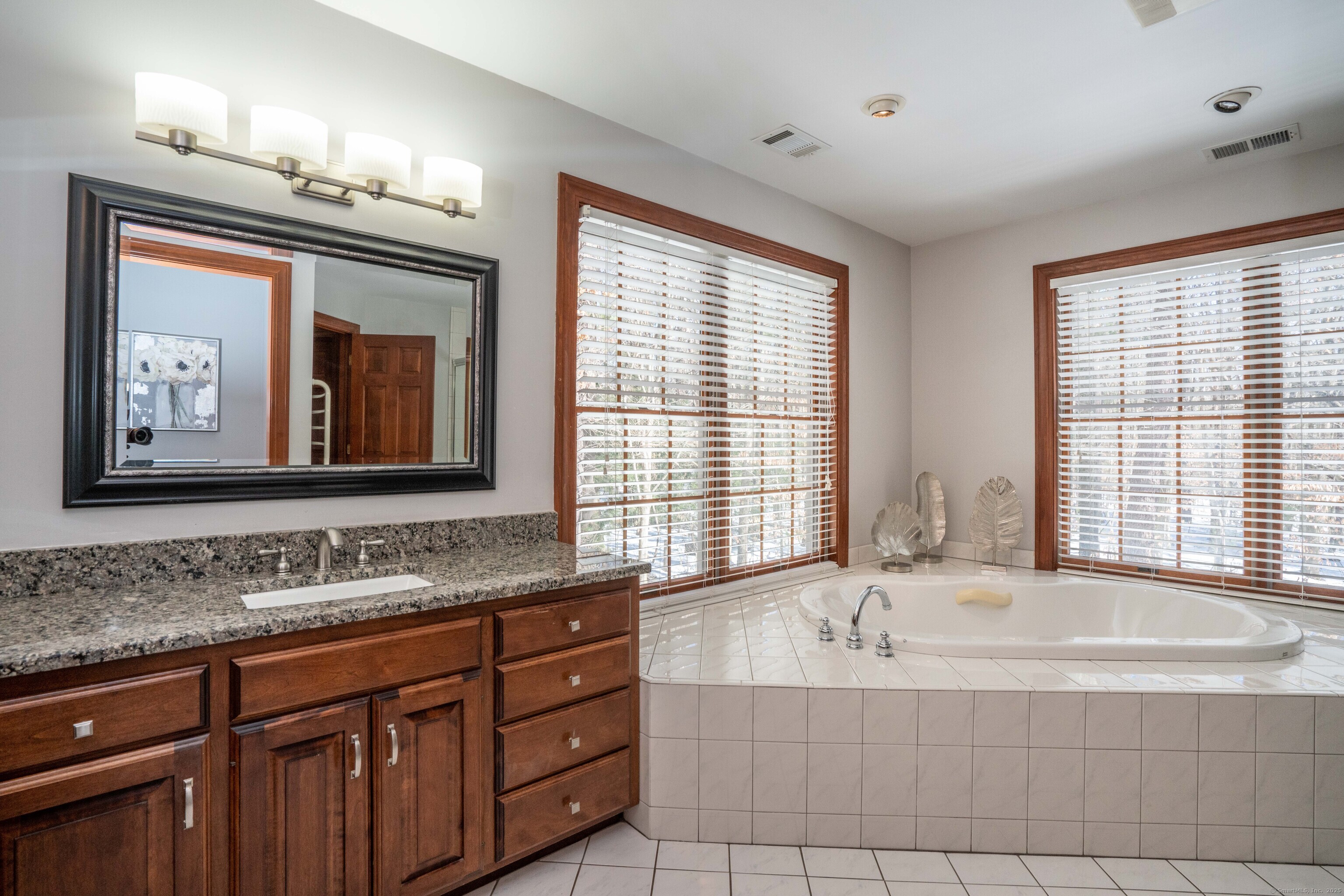 3 Eton Place Farmington CT 06032