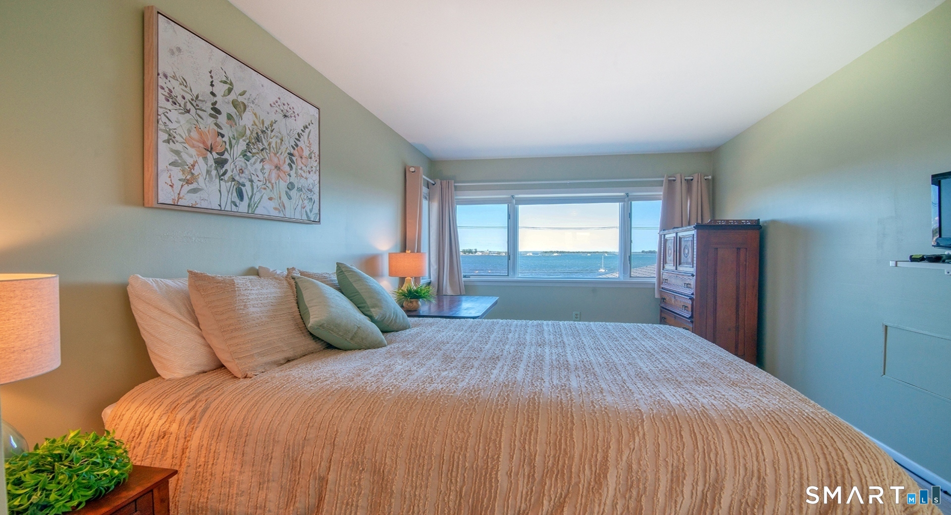 86 East Shore Avenue Groton CT 06340