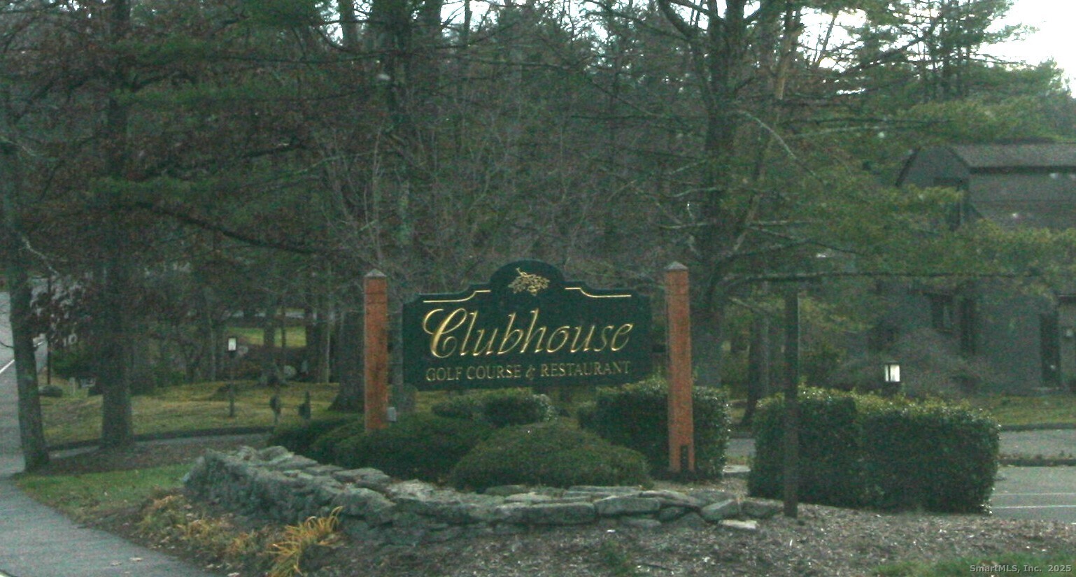 7 Twin Oak Court Avon CT 06001