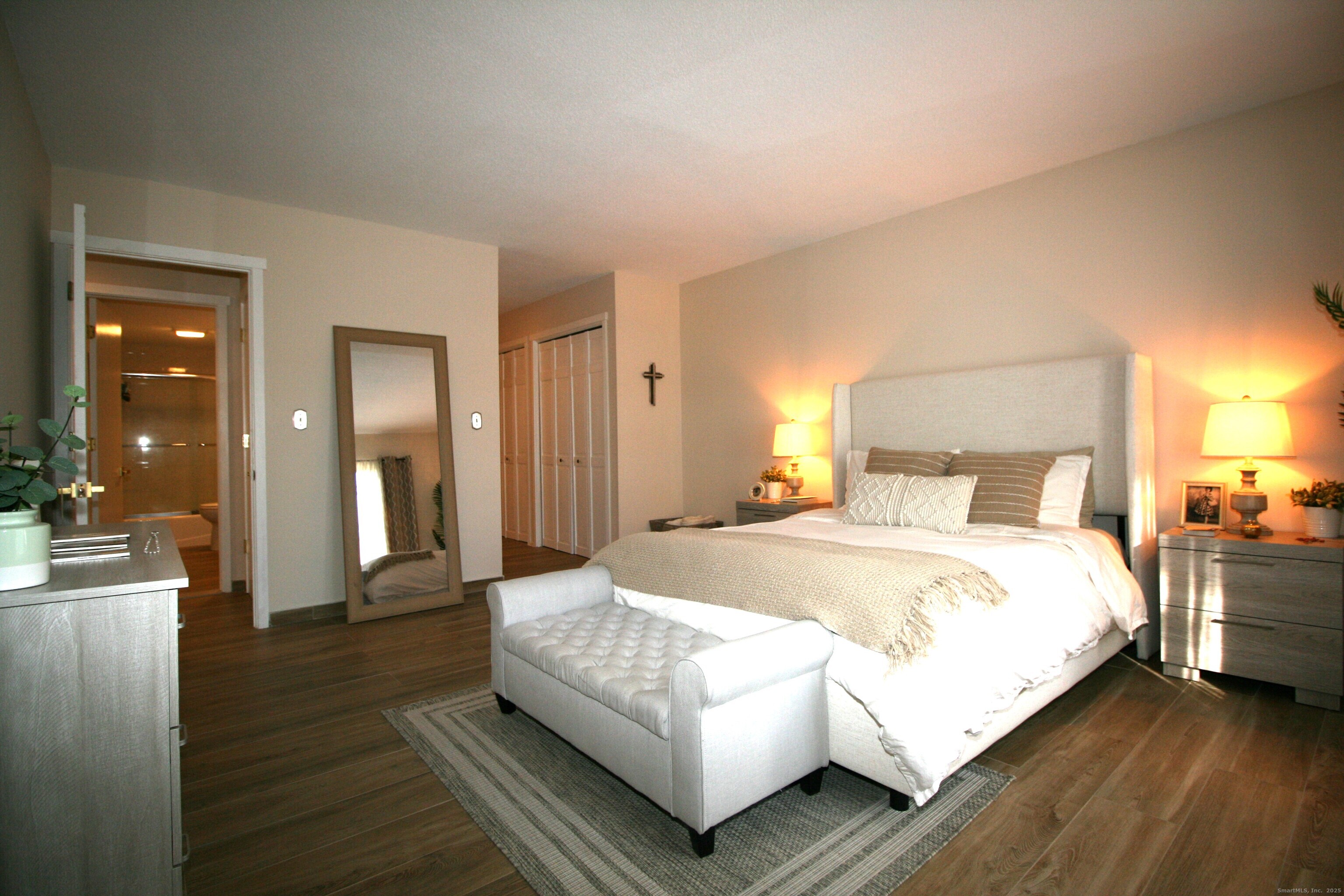 7 Twin Oak Court Avon CT 06001