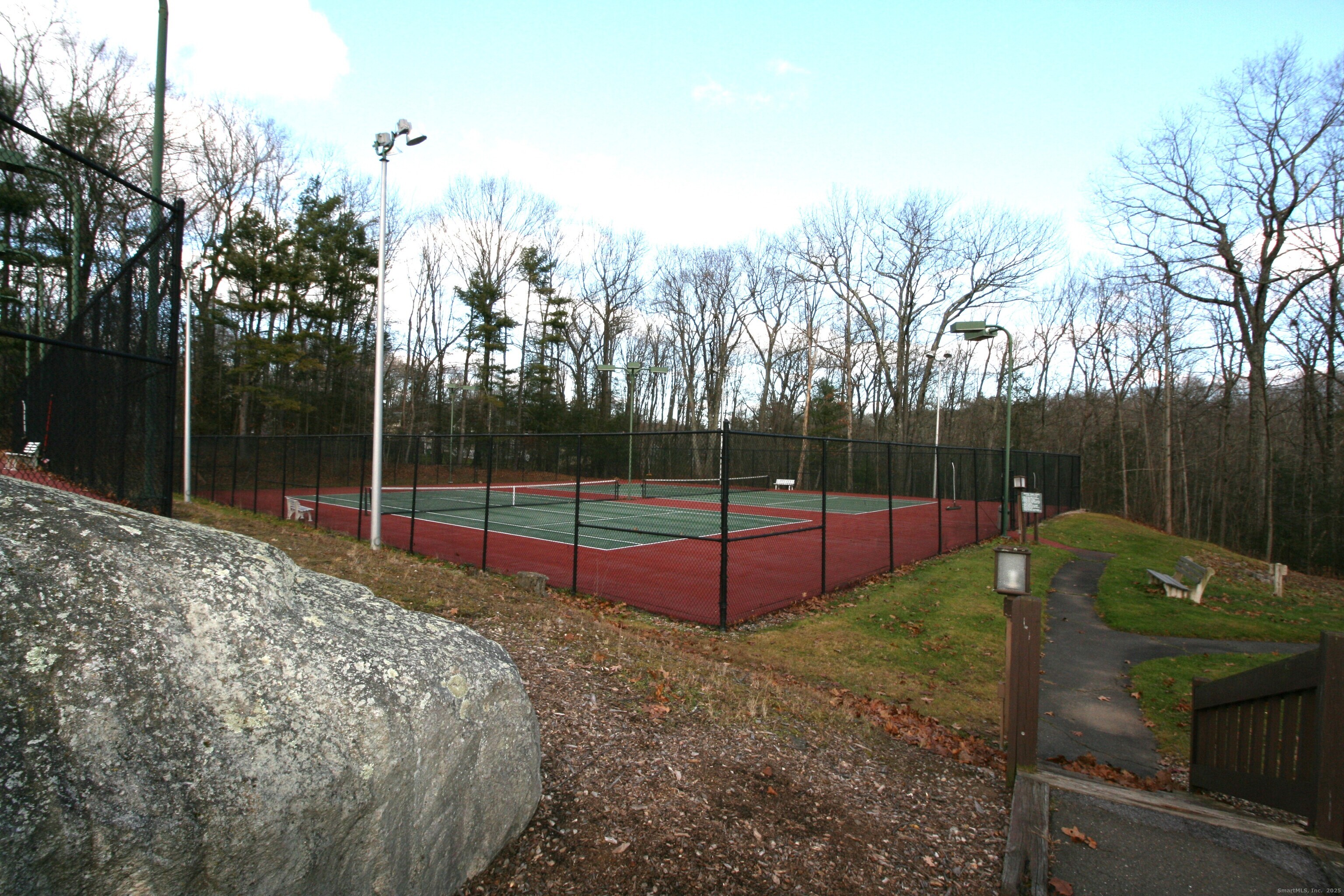 7 Twin Oak Court Avon CT 06001