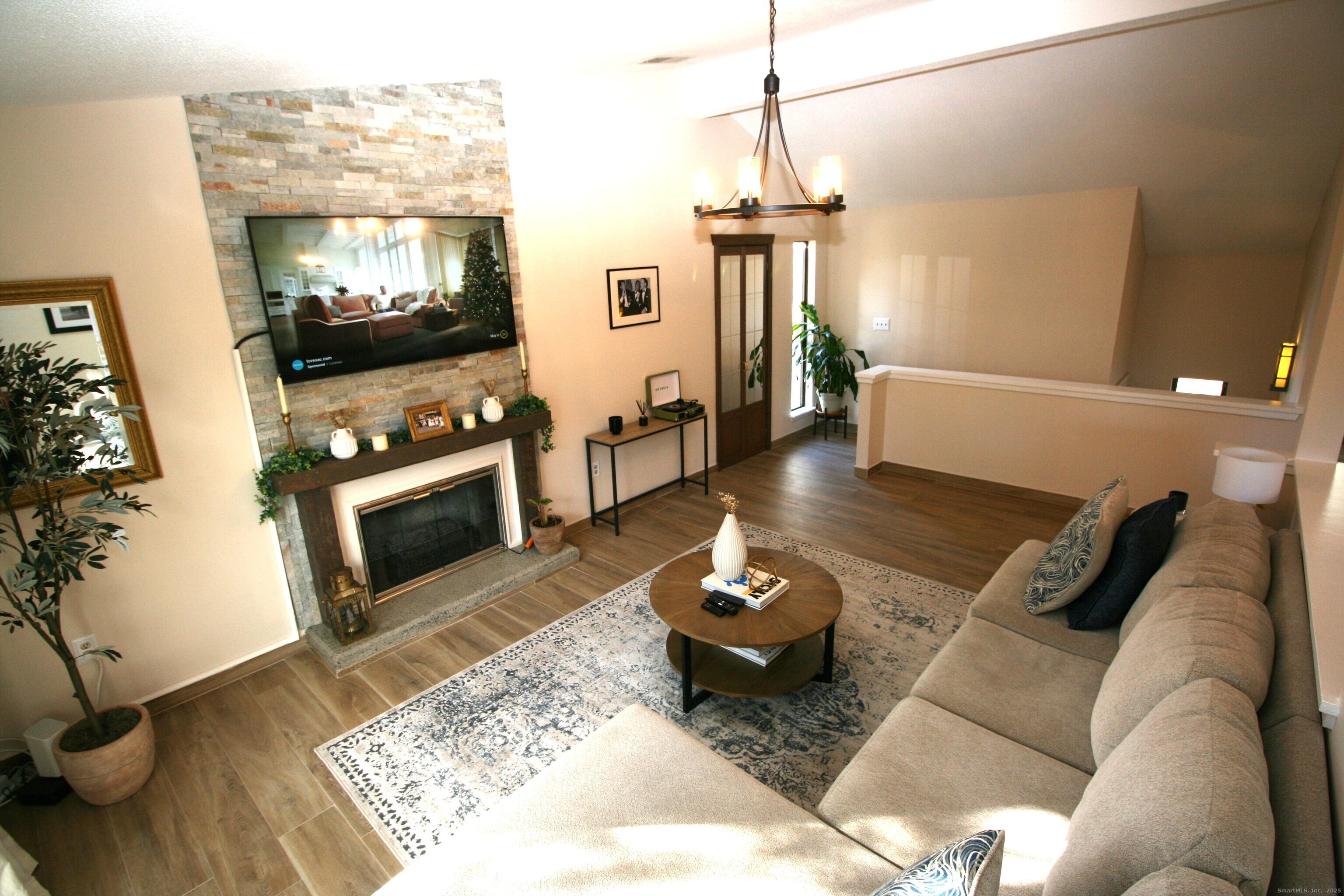 7 Twin Oak Court Avon CT 06001