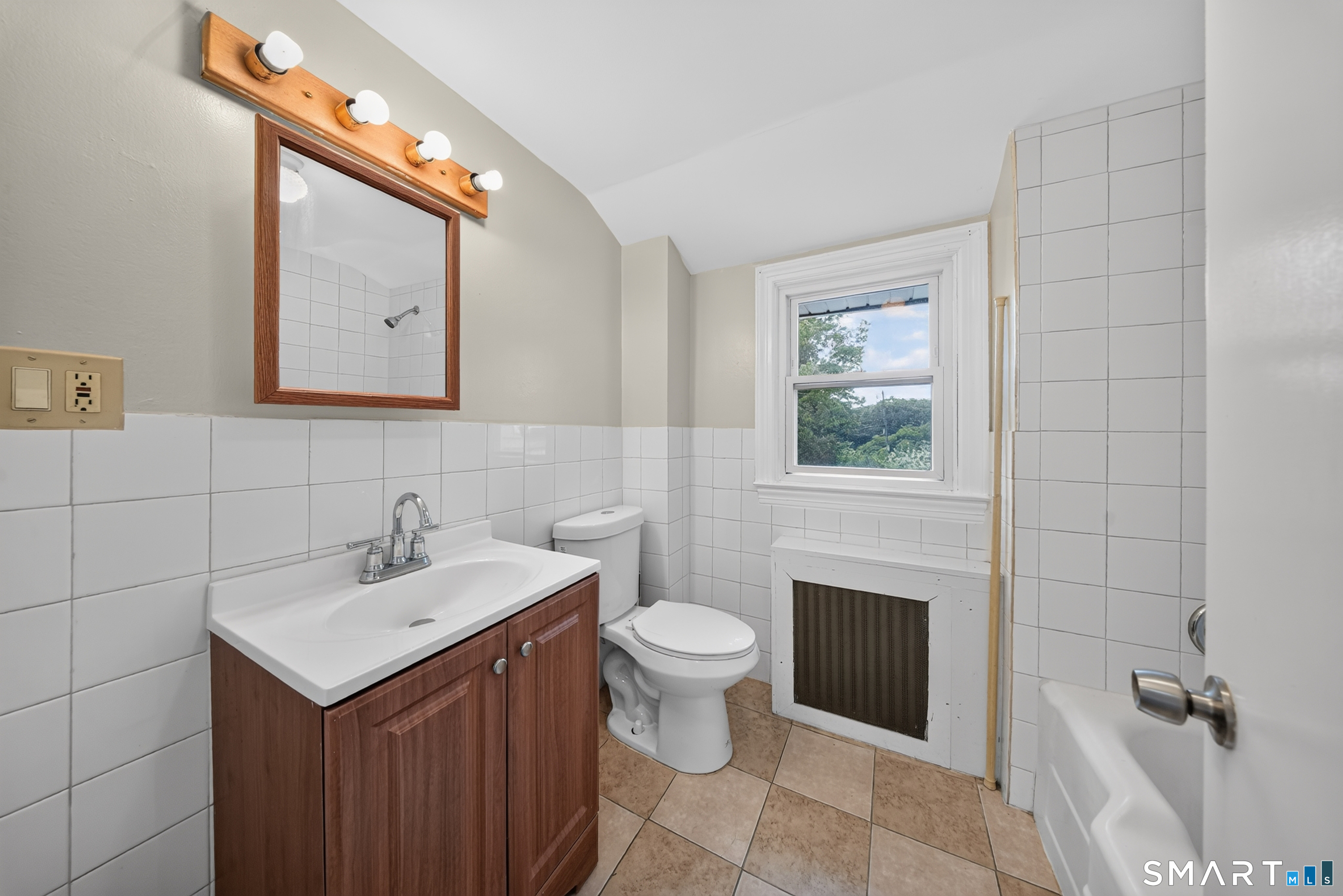 53 Mohican Avenue Waterbury CT 06708