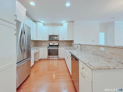 113 Center Meadow Lane Danbury CT 06810