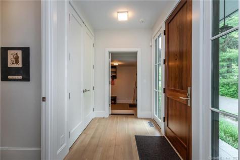 33 Arrow Point Road Warren CT 06777