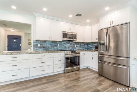 108 Colonese Road Fairfield CT 06825