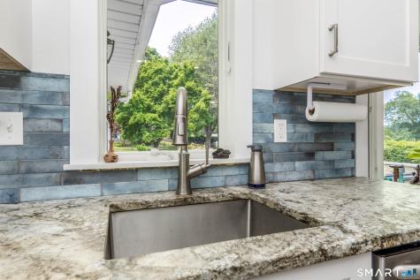 108 Colonese Road Fairfield CT 06825