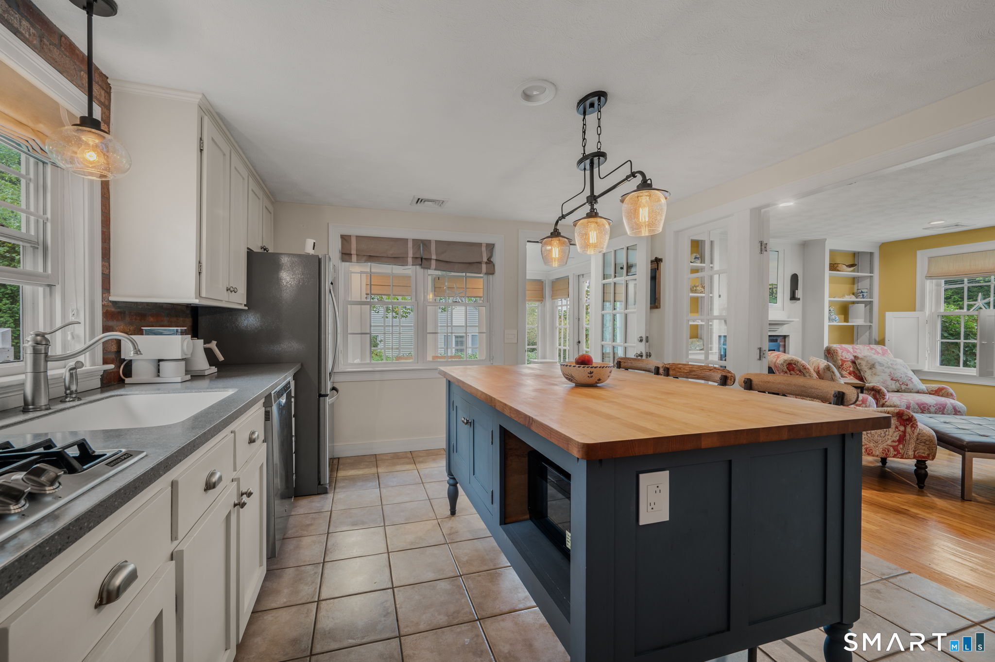 182 Ocean View Avenue Groton CT 06355