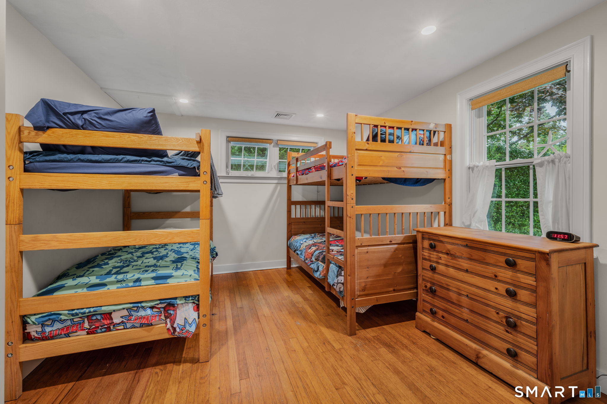 182 Ocean View Avenue Groton CT 06355